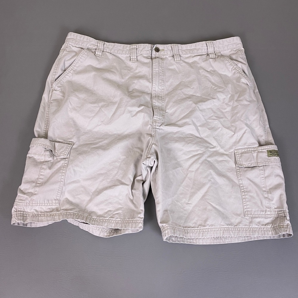 Wrangler Hero Cargo Shorts Men's Size‎ 46 Khaki Beige Cotton Relaxed Fit Tan